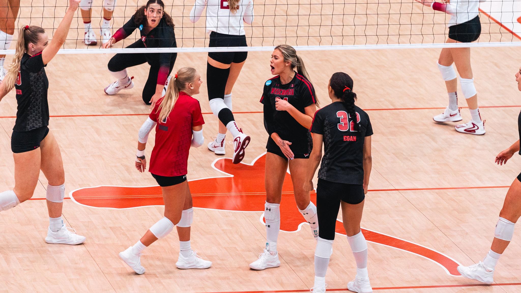 Charlie Fuerbringer is a setter for Wisconsin